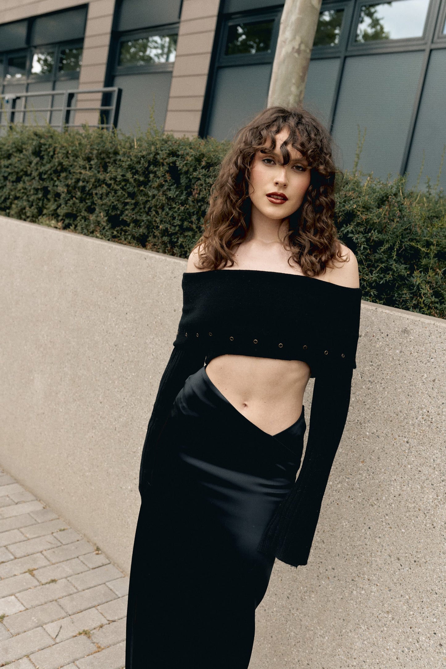 ASYMMETRIC SATIN SKIRT. BLACK