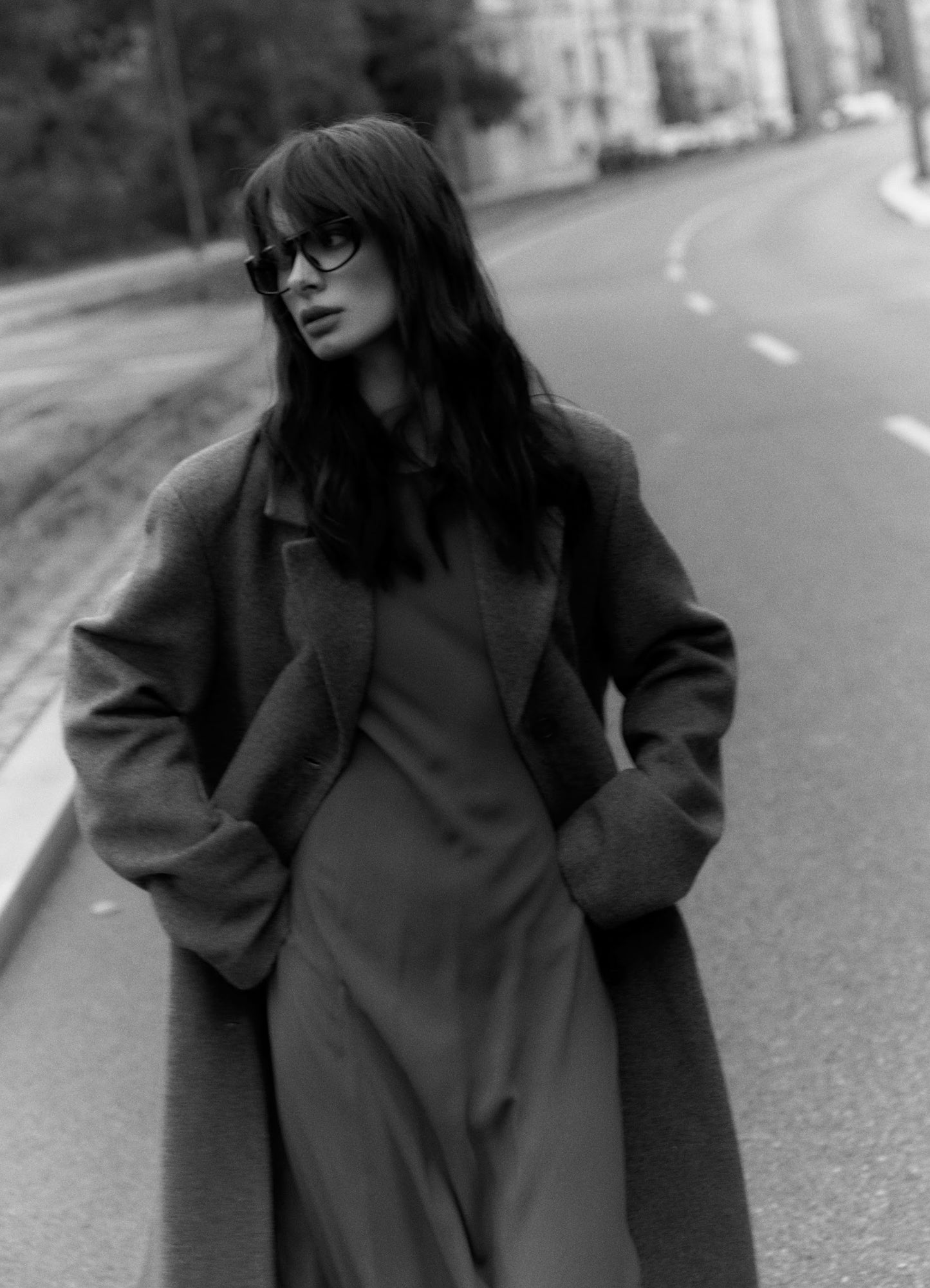 STRAIGHT FIT VLNĚNÝ KABÁT. ŠEDÝ