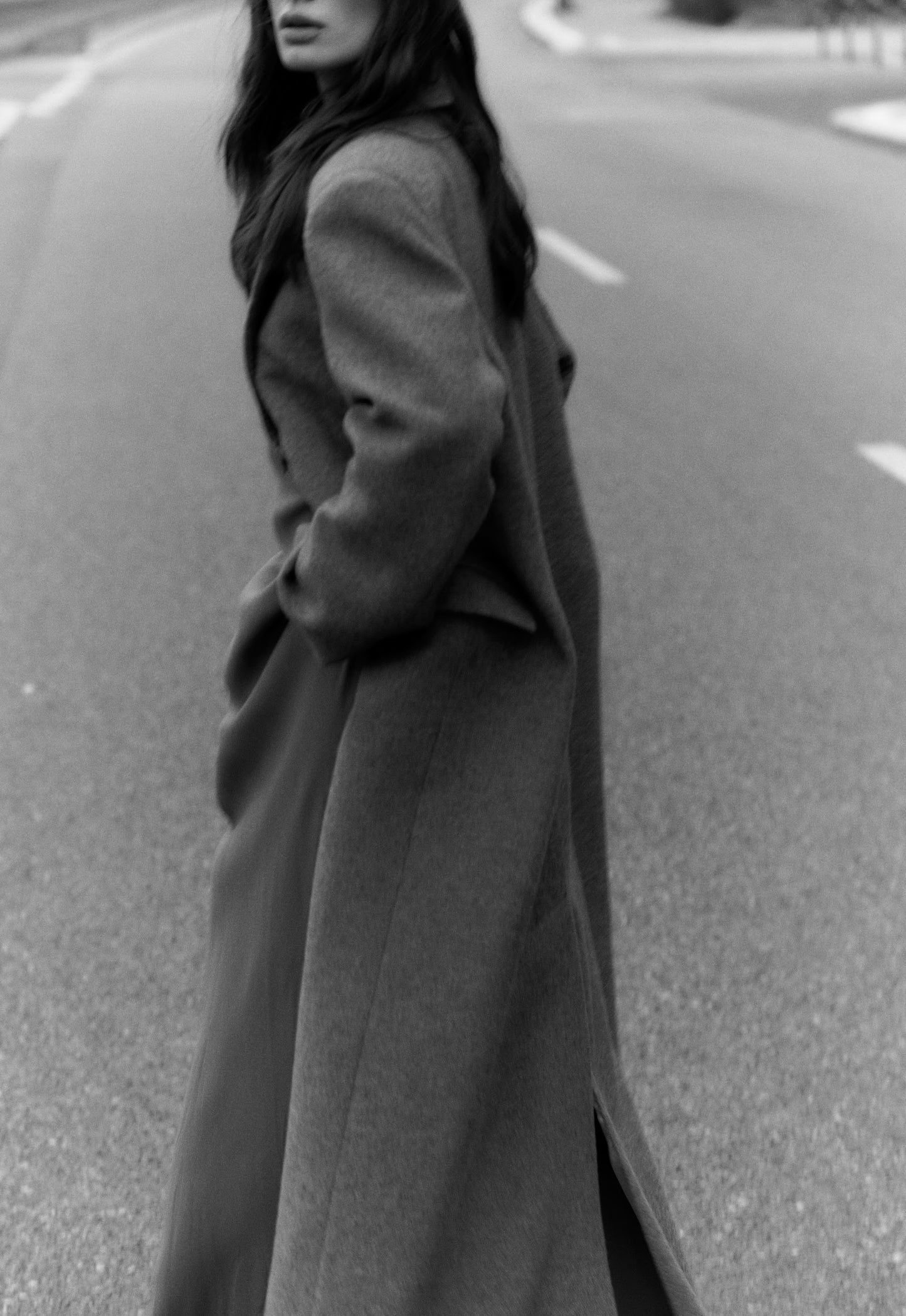 STRAIGHT FIT VLNĚNÝ KABÁT. ŠEDÝ