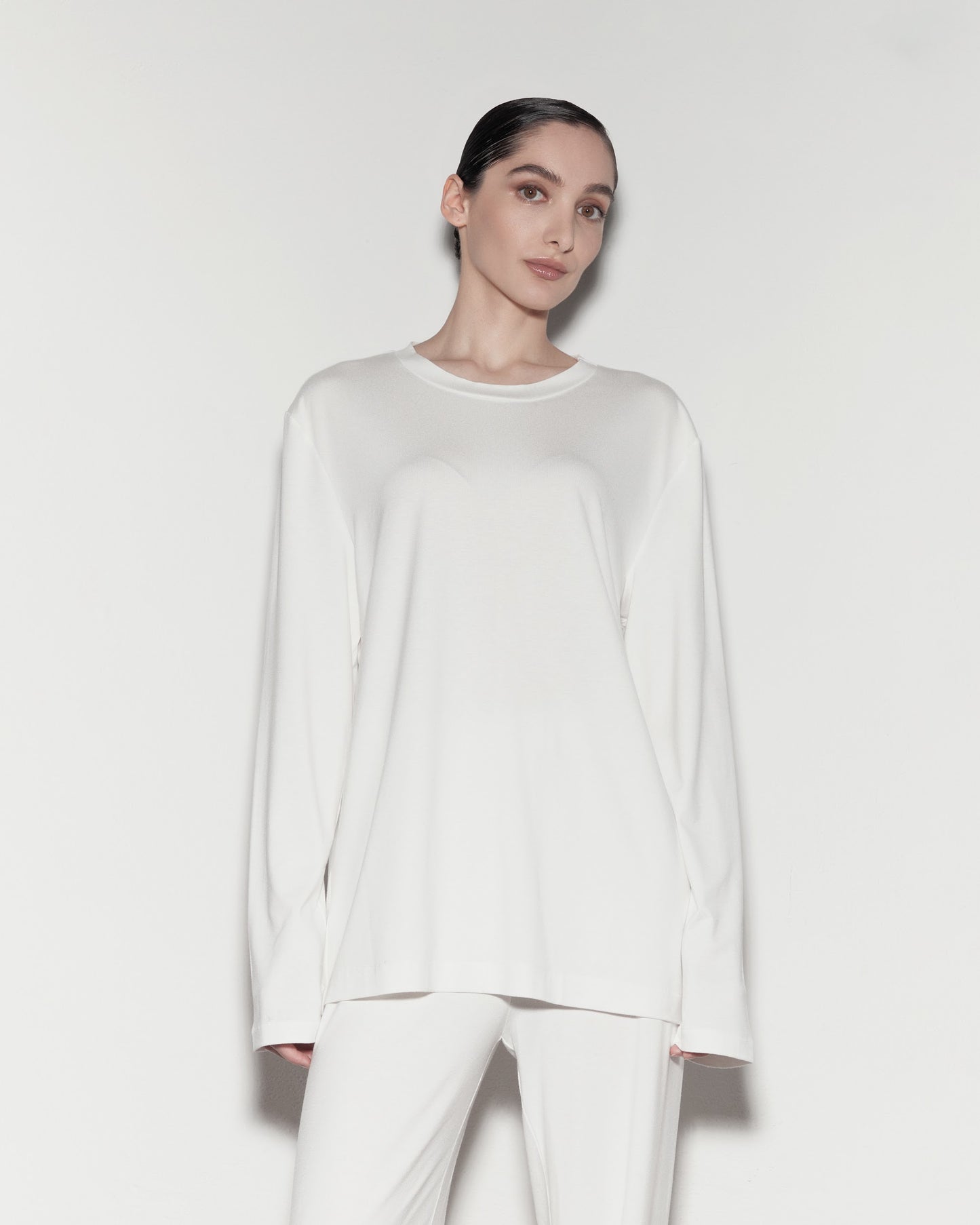 LONGSLEEVE. White