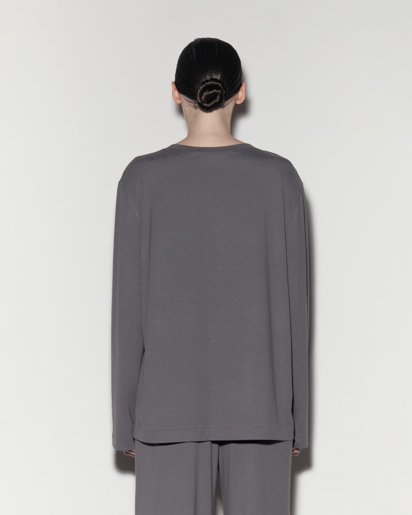 LONGSLEEVE. Gray