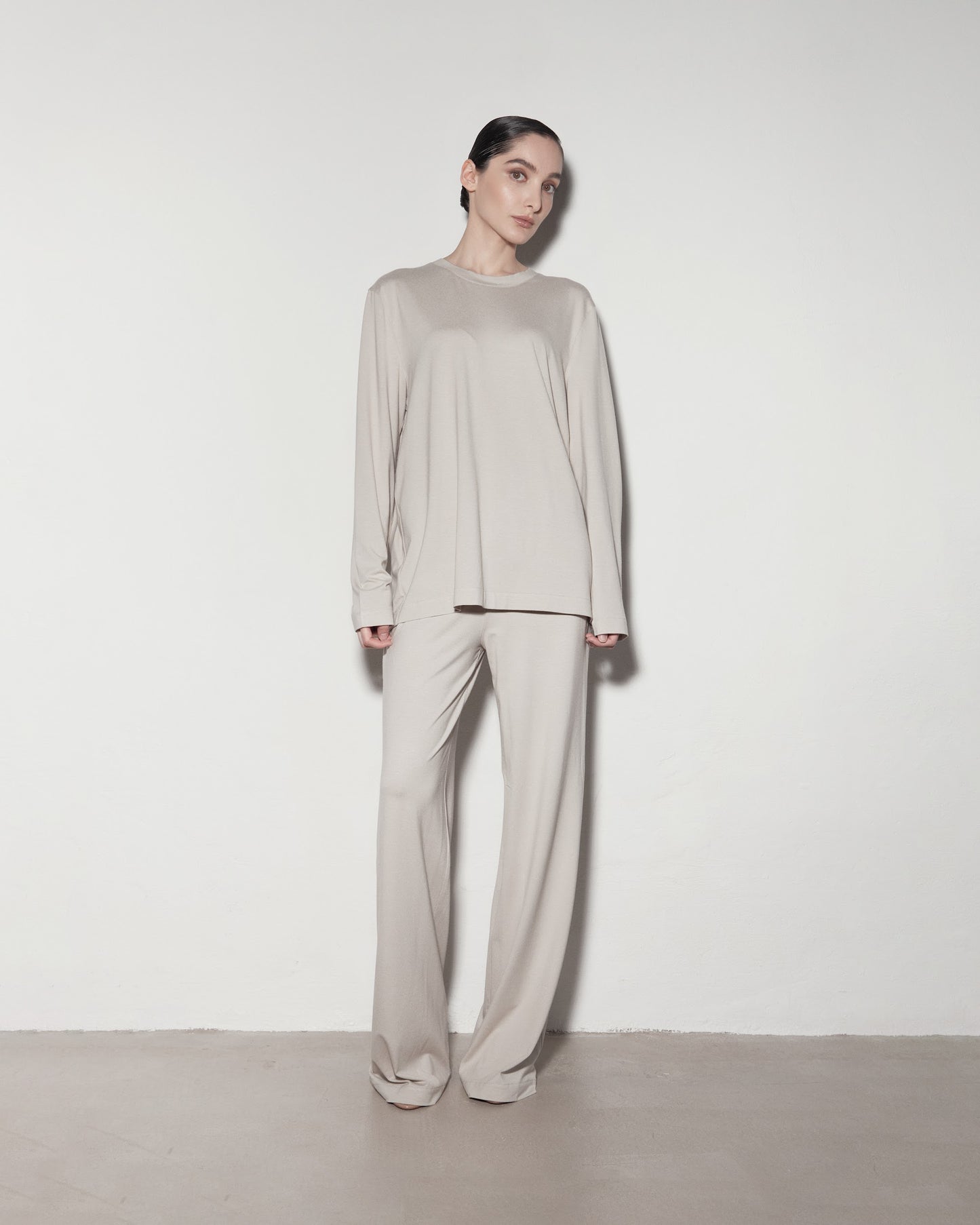 KALHOTY. Beige