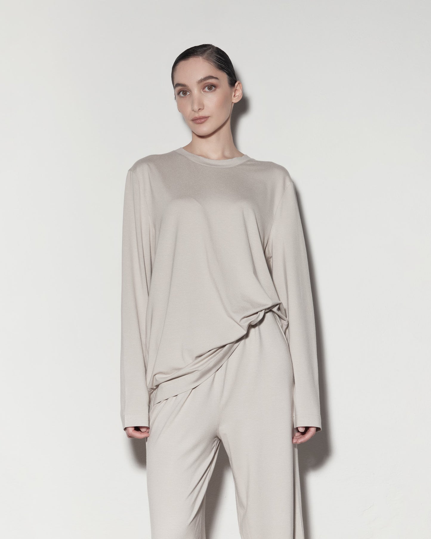 LONGSLEEVE. Beige
