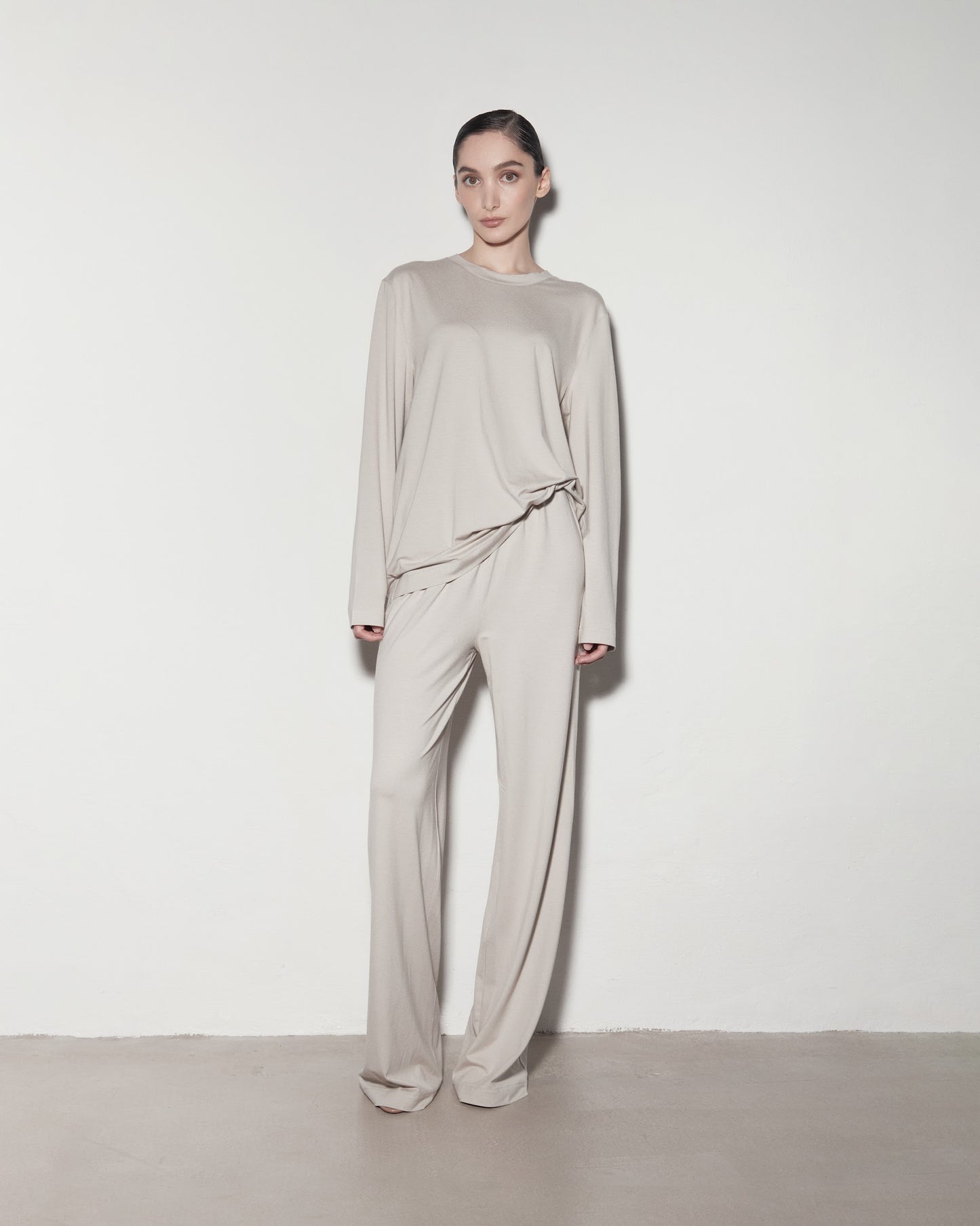 KALHOTY. Beige