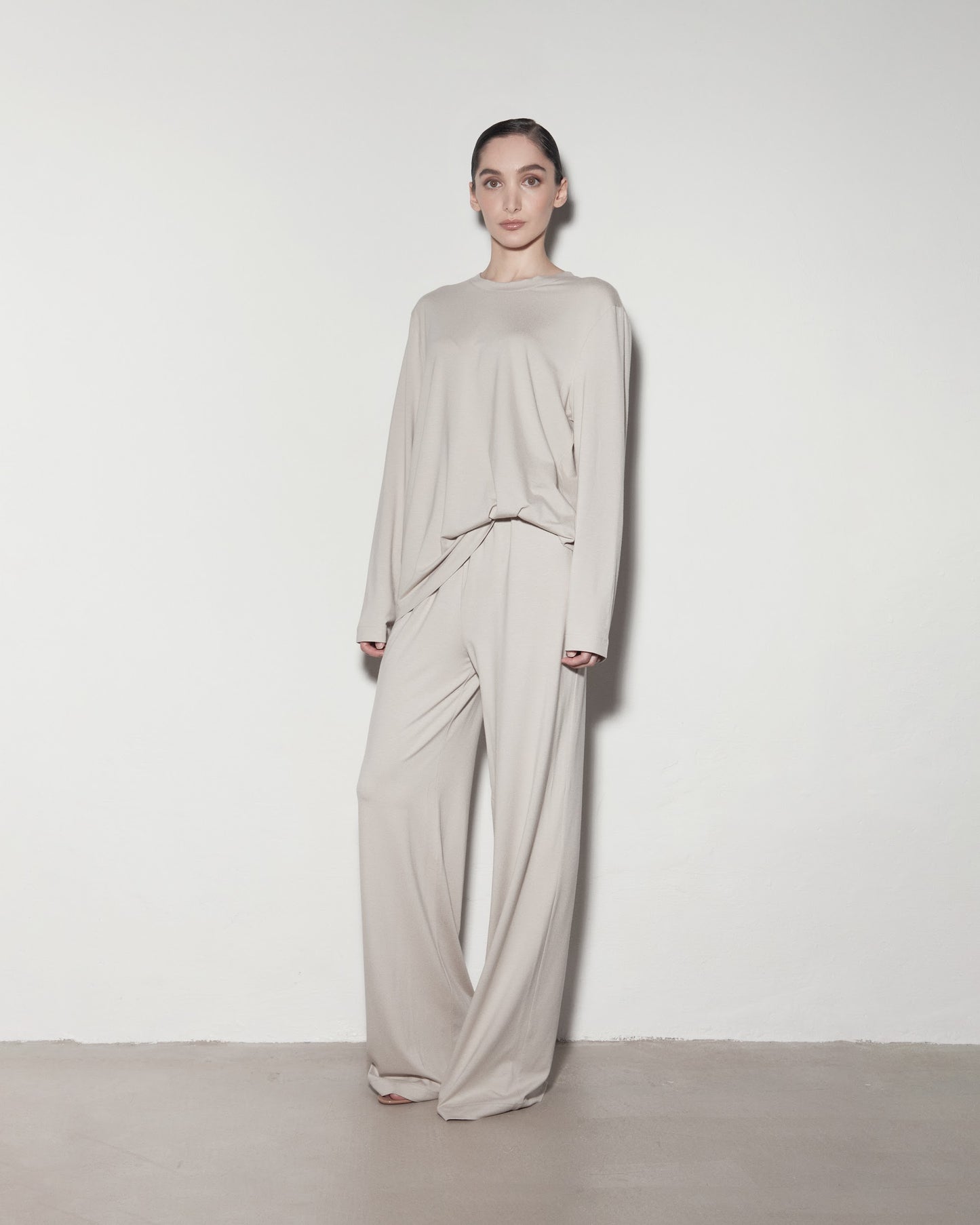 KALHOTY. Beige