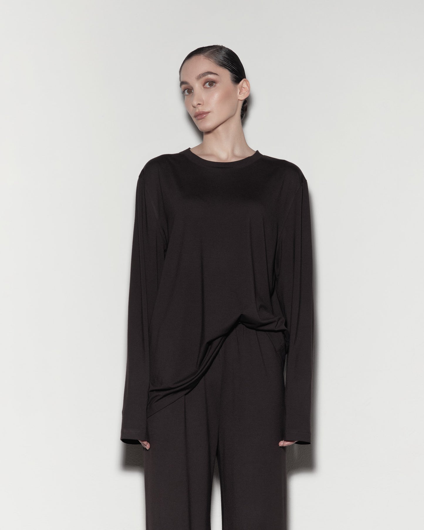 LONGSLEEVE. Brown