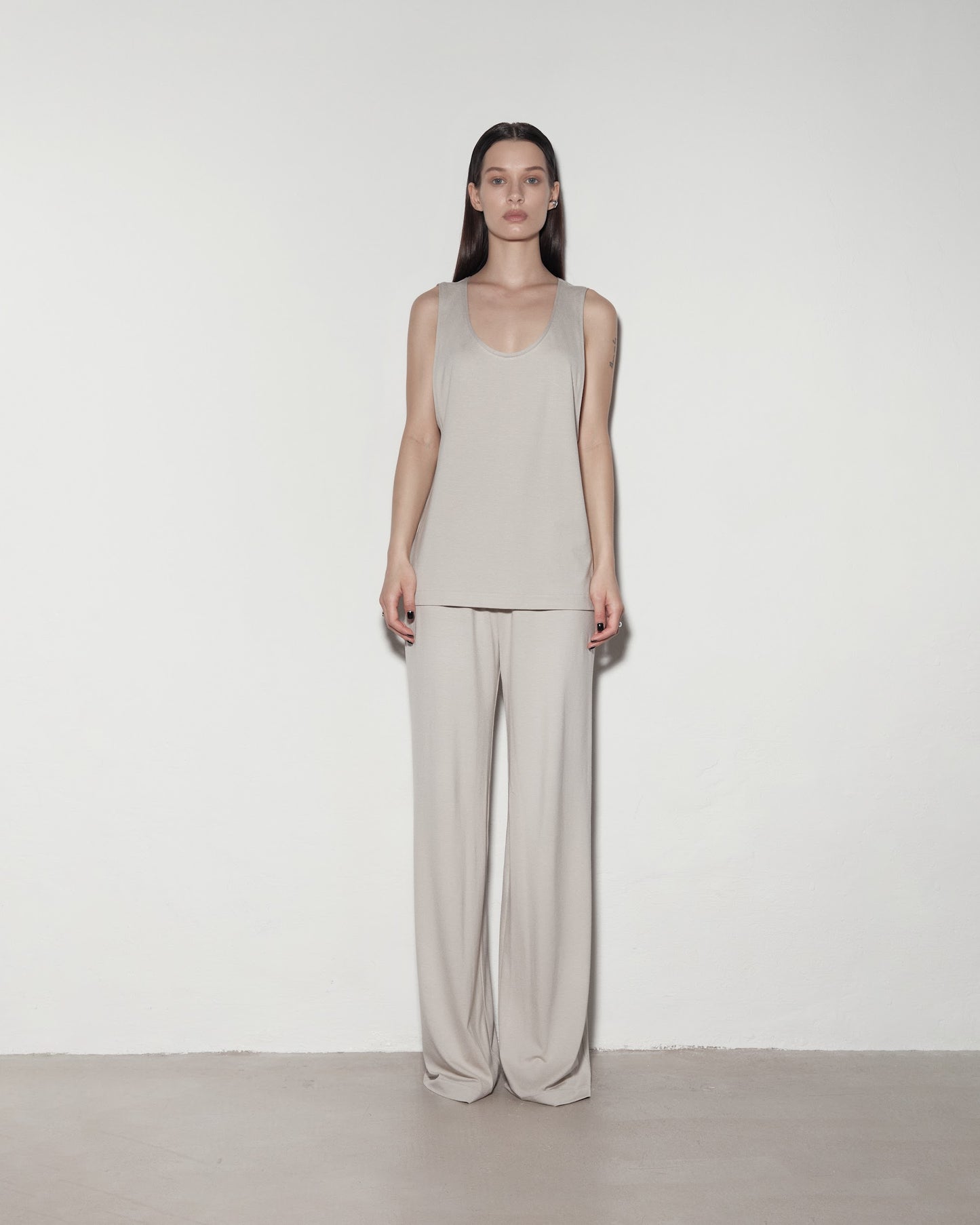 KALHOTY. Beige