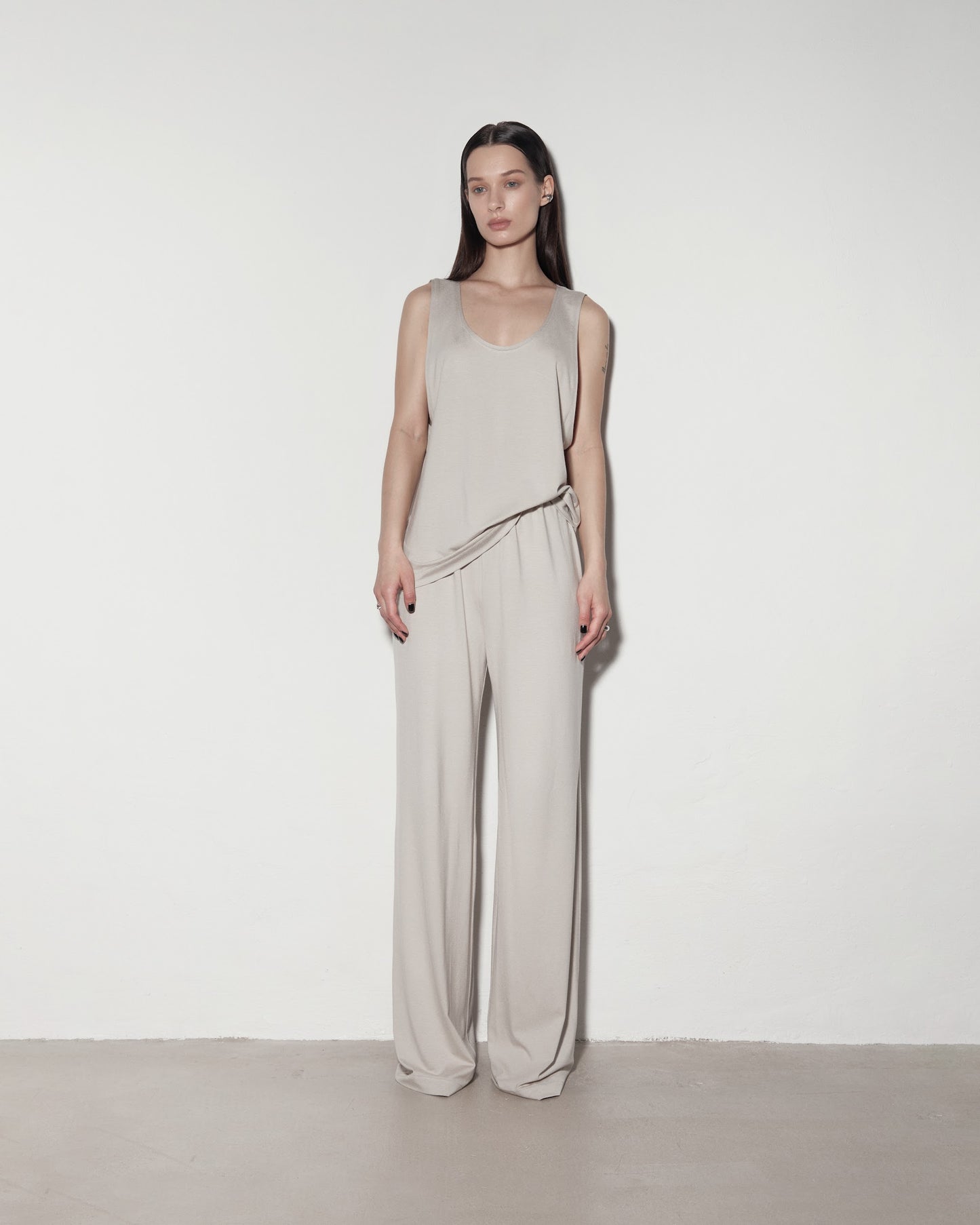 KALHOTY. Beige