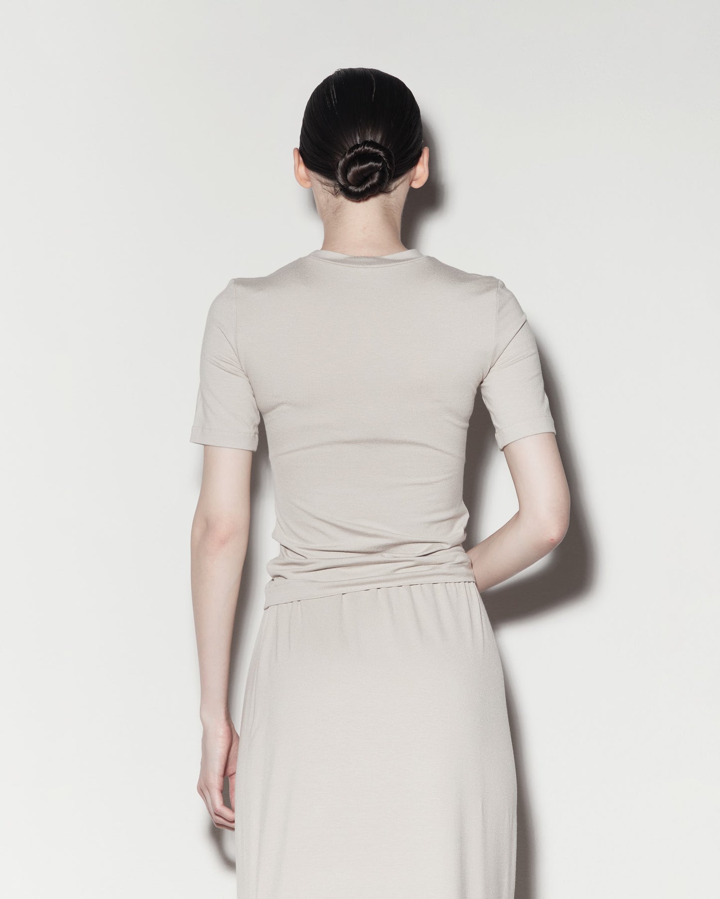 TRIČKO. Beige
