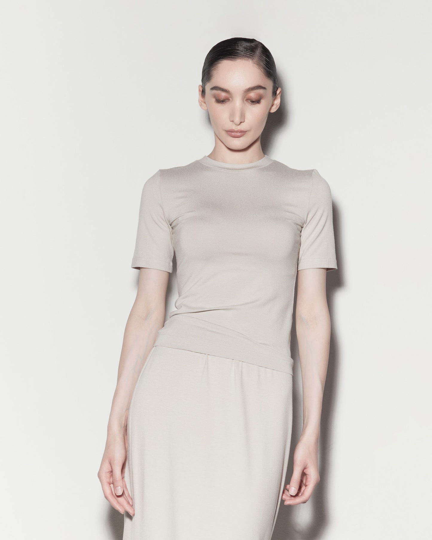 TRIČKO. Beige