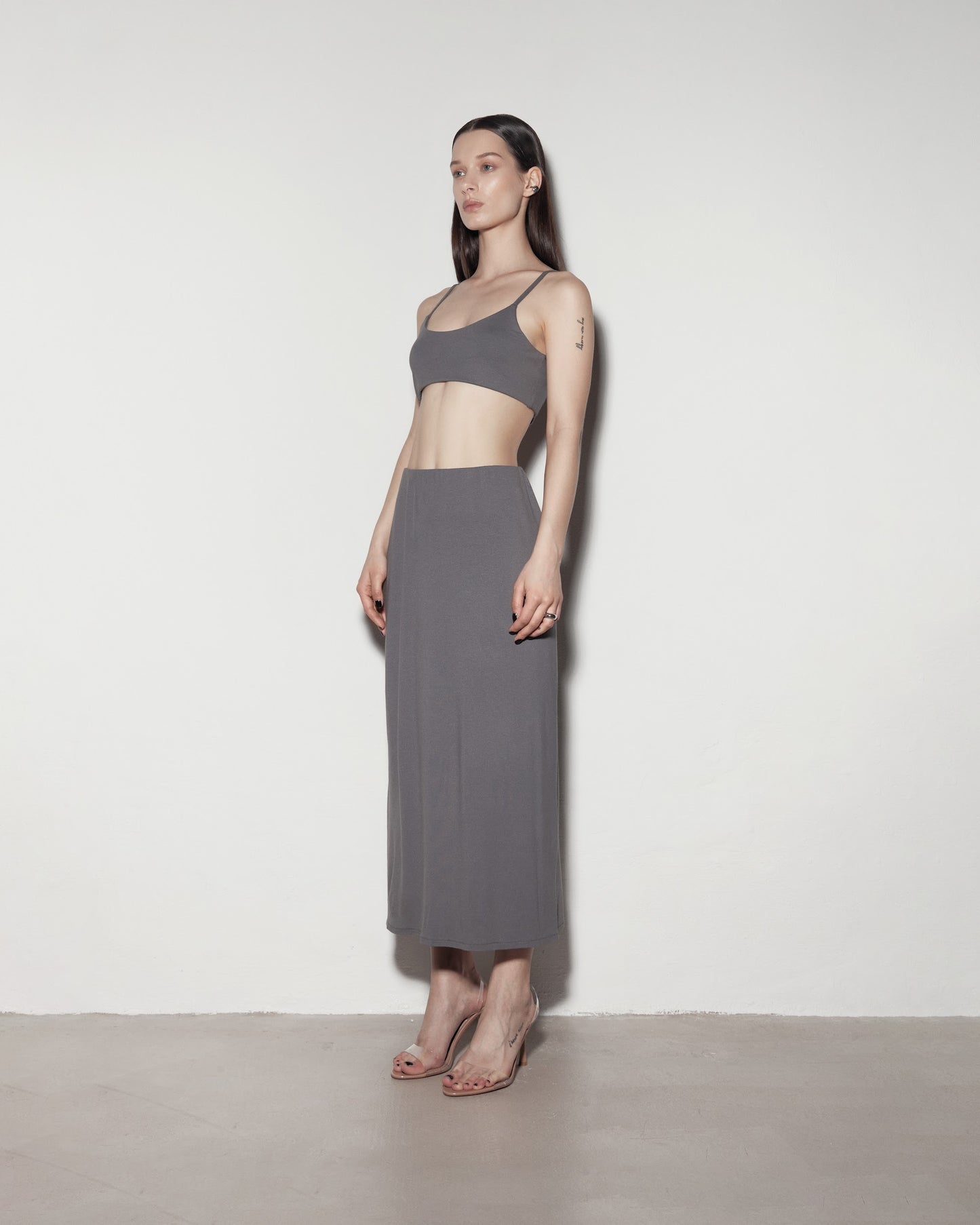 MIDI skirt. GRAY