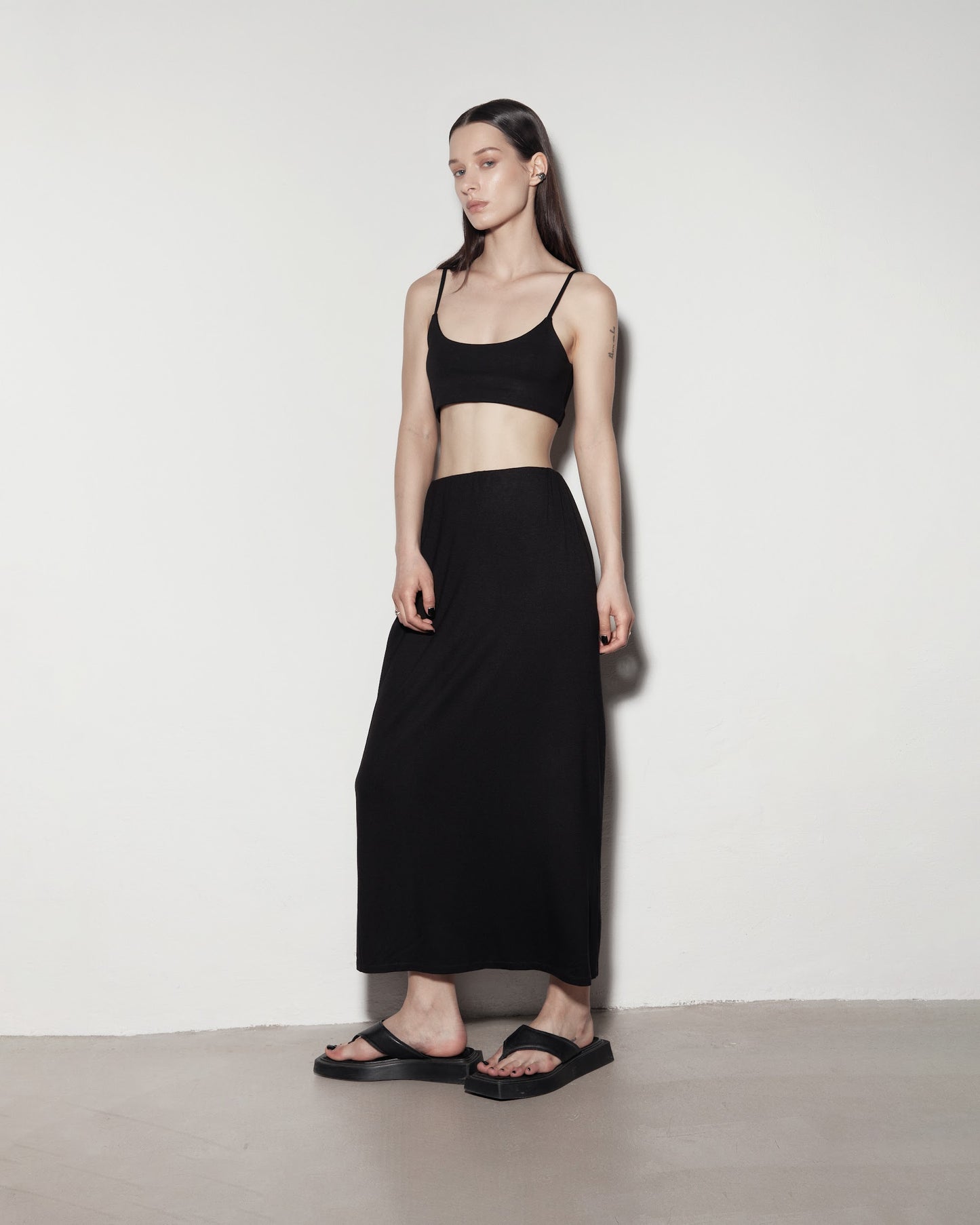 MIDI skirt. BLACK