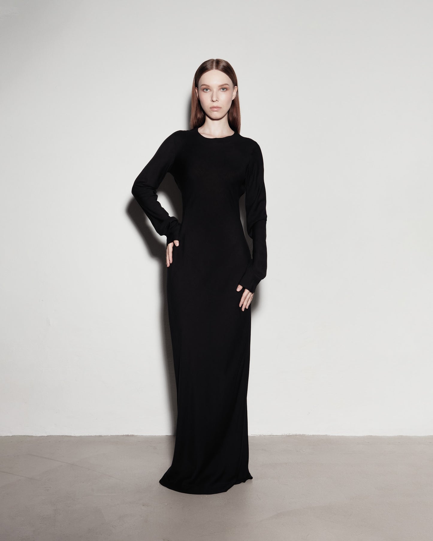 Long-sleeved dress. Black