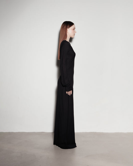 Long-sleeved dress. Black