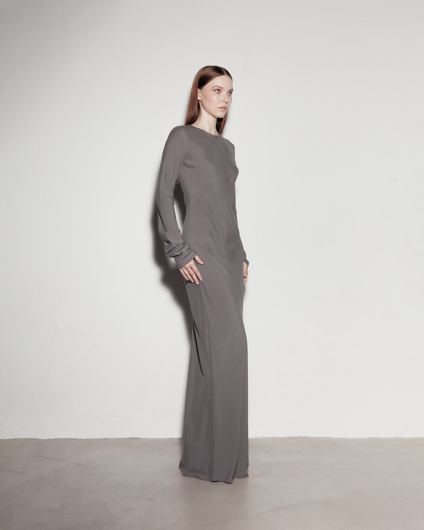 Long-sleeved dress. Gray