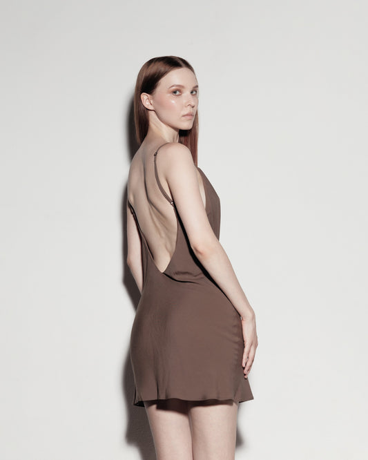 MINI dress with exposed back. Brown