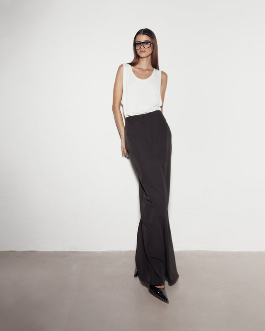 "DAILY" Max skirt. BLACK