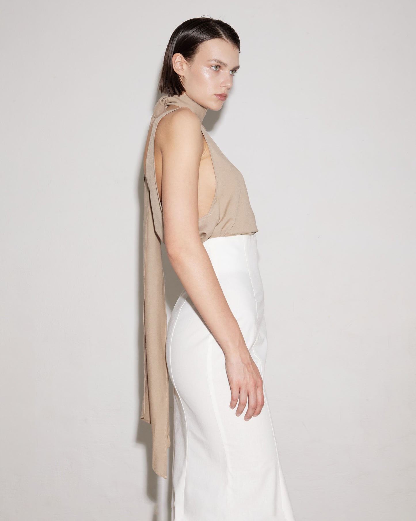 DATE T-SHIRT. BEIGE