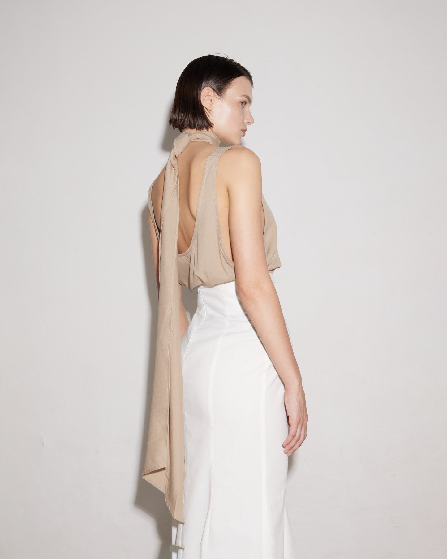 DATE T-SHIRT. BEIGE