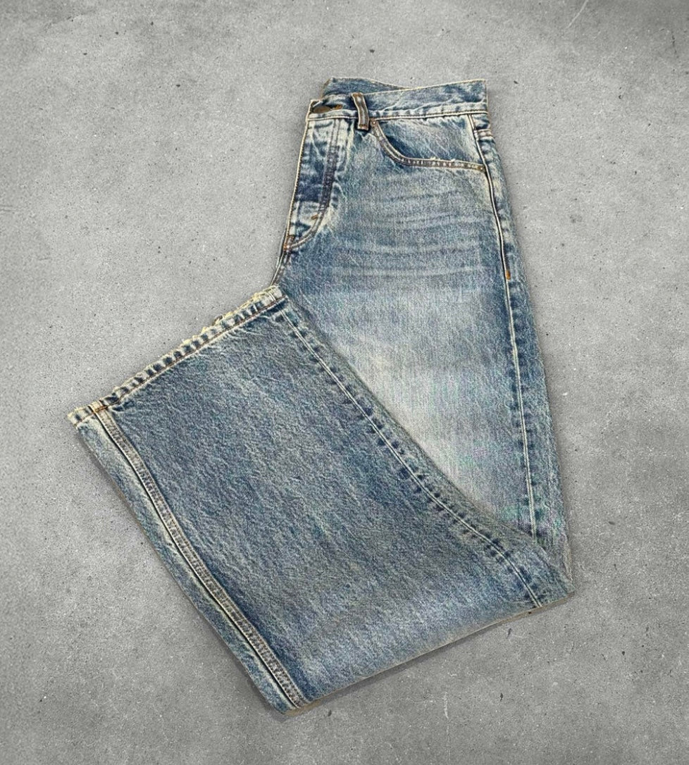 BLUE LOOSEFIT JEANS. UNISEX