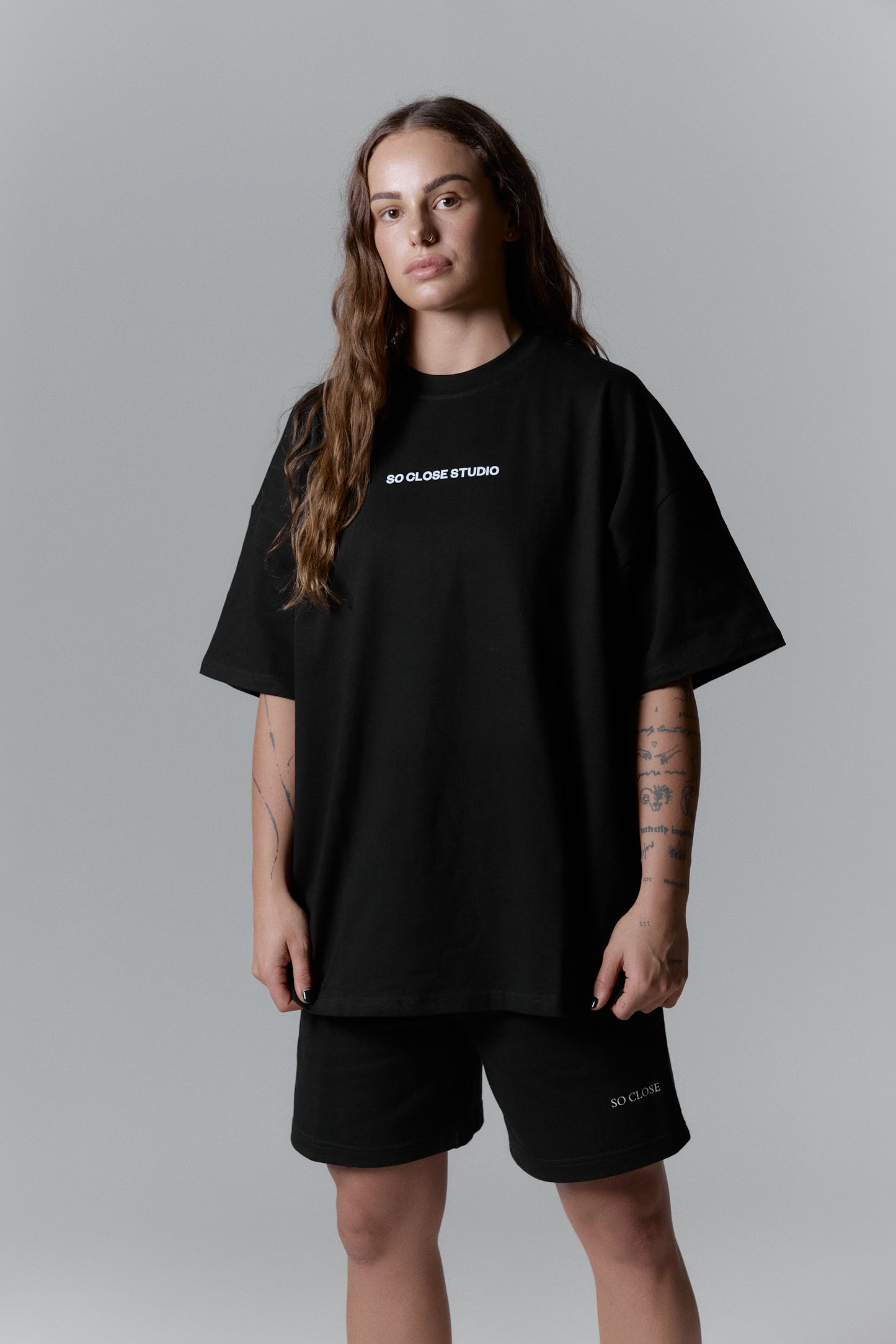 Heavyweight Black t-shirt - "So close studio"