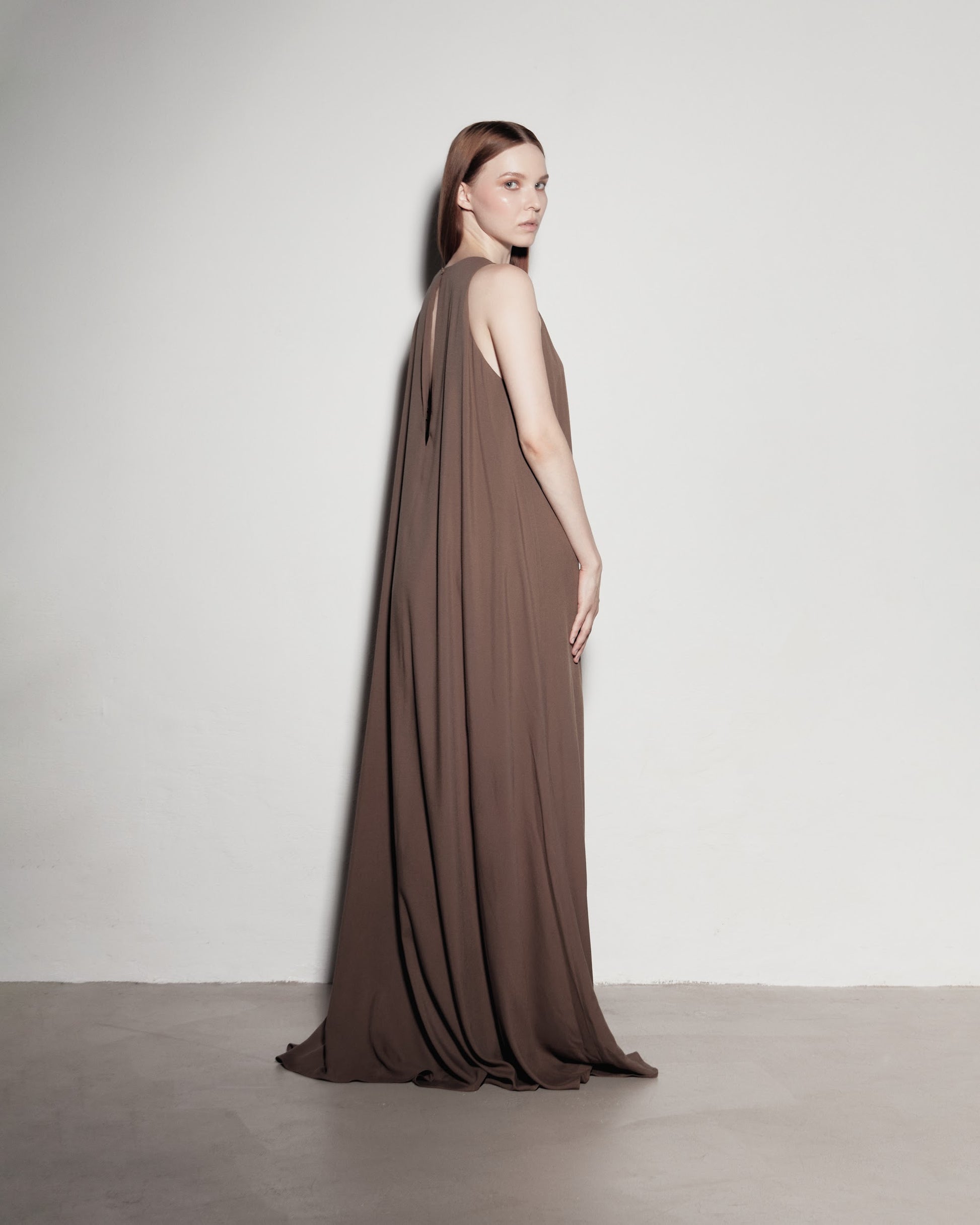 Loose MAXI dress. Brown SO FAR Loose MAXI dress. Brown SO FAR
