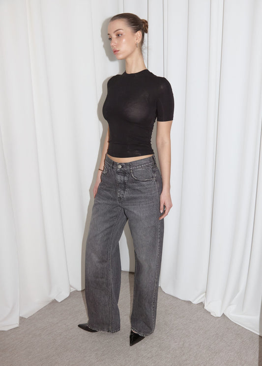 BLACK LOOSEFIT JEANS. UNISEX