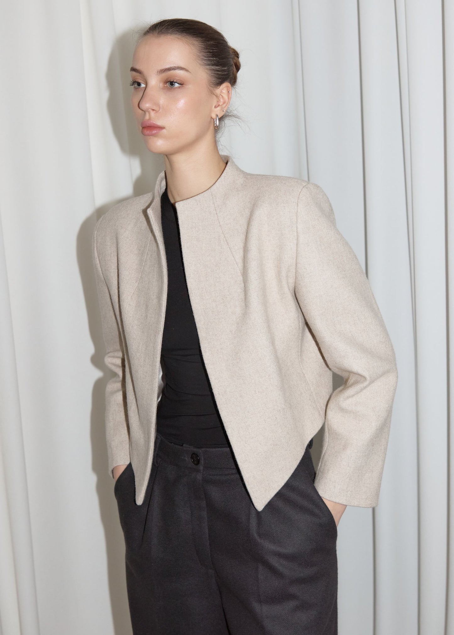 CANONIQUE JACKET. SAND