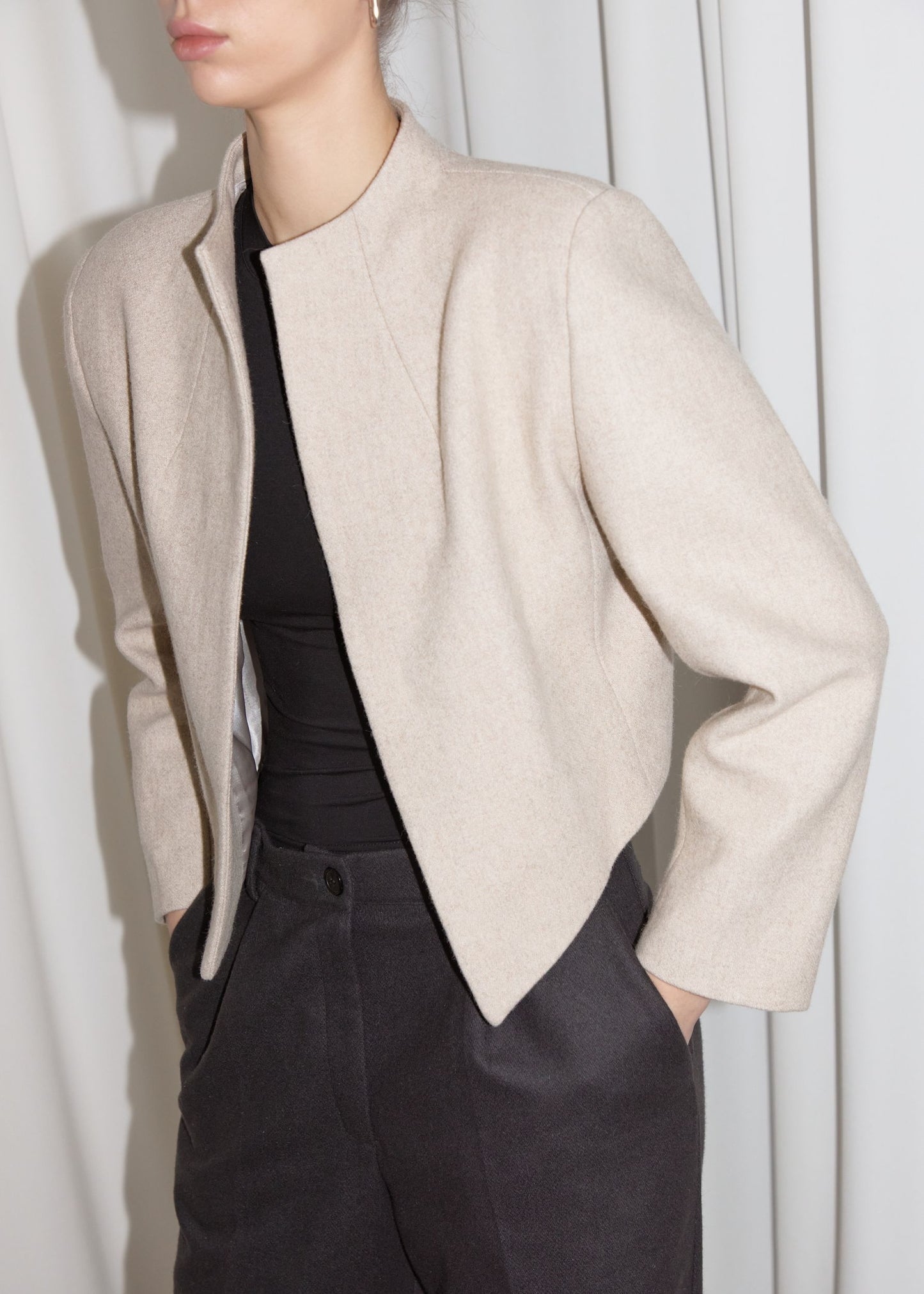 CANONIQUE JACKET. SAND