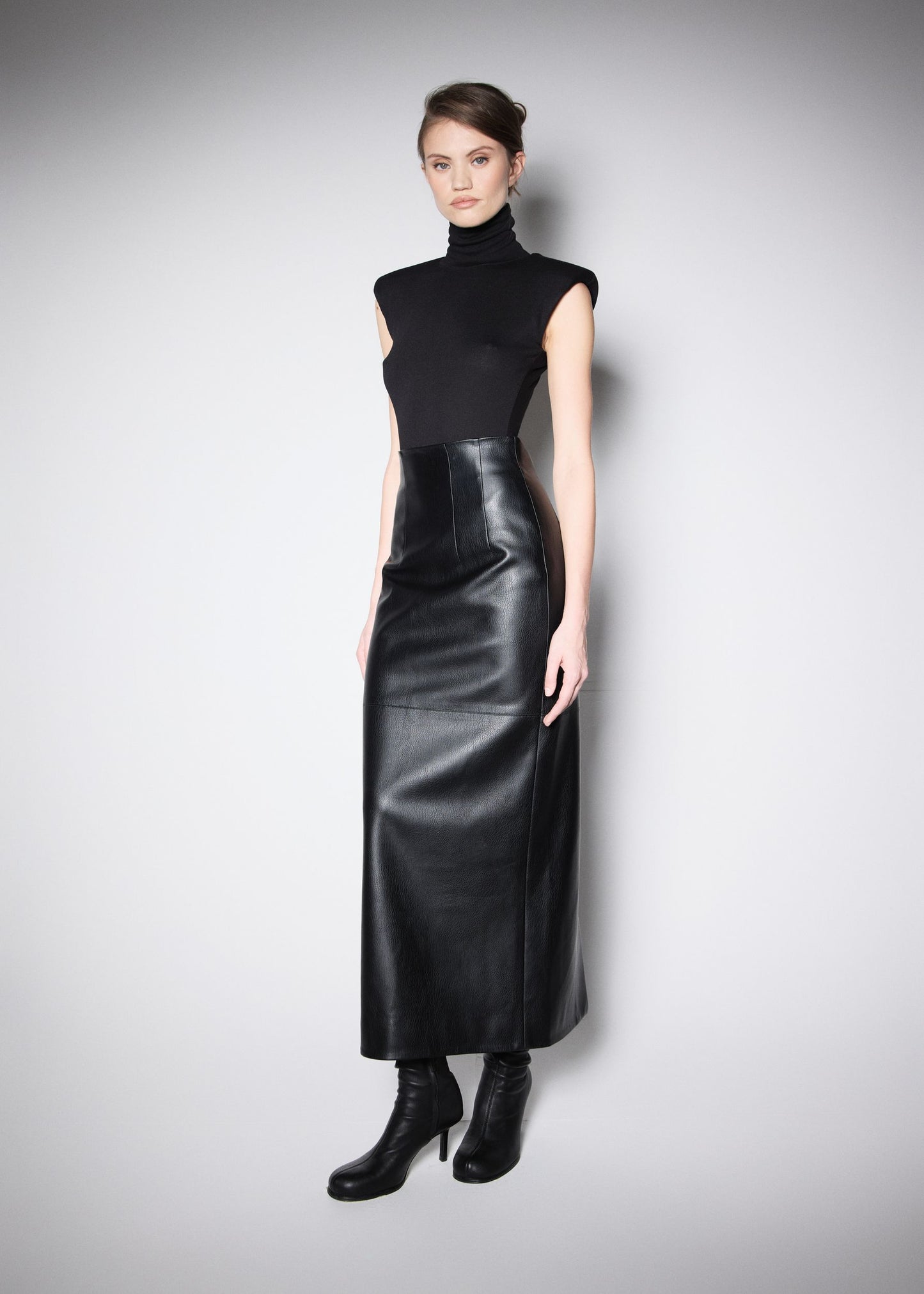 90’S MIDI SKIRT.BLACK PREMIUM VEGAN LEATHER