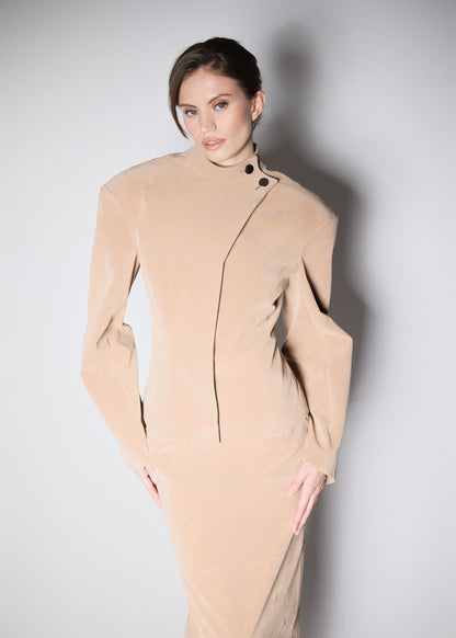 NY FITTED JACKET. BEIGE VEGAN SUIDE