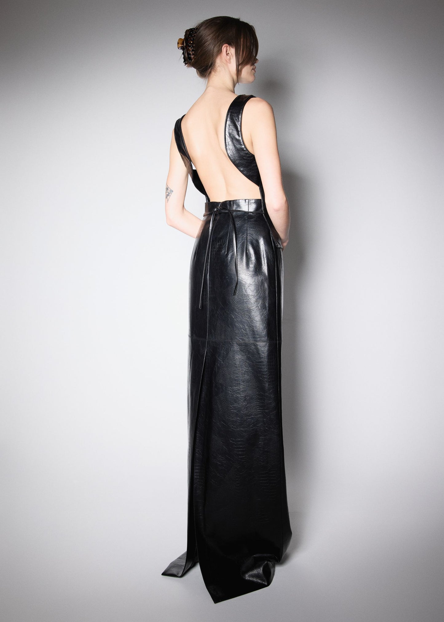 OPEN BACK TOP. BLACK PREMIUM VEGAN CROCO LEATHER