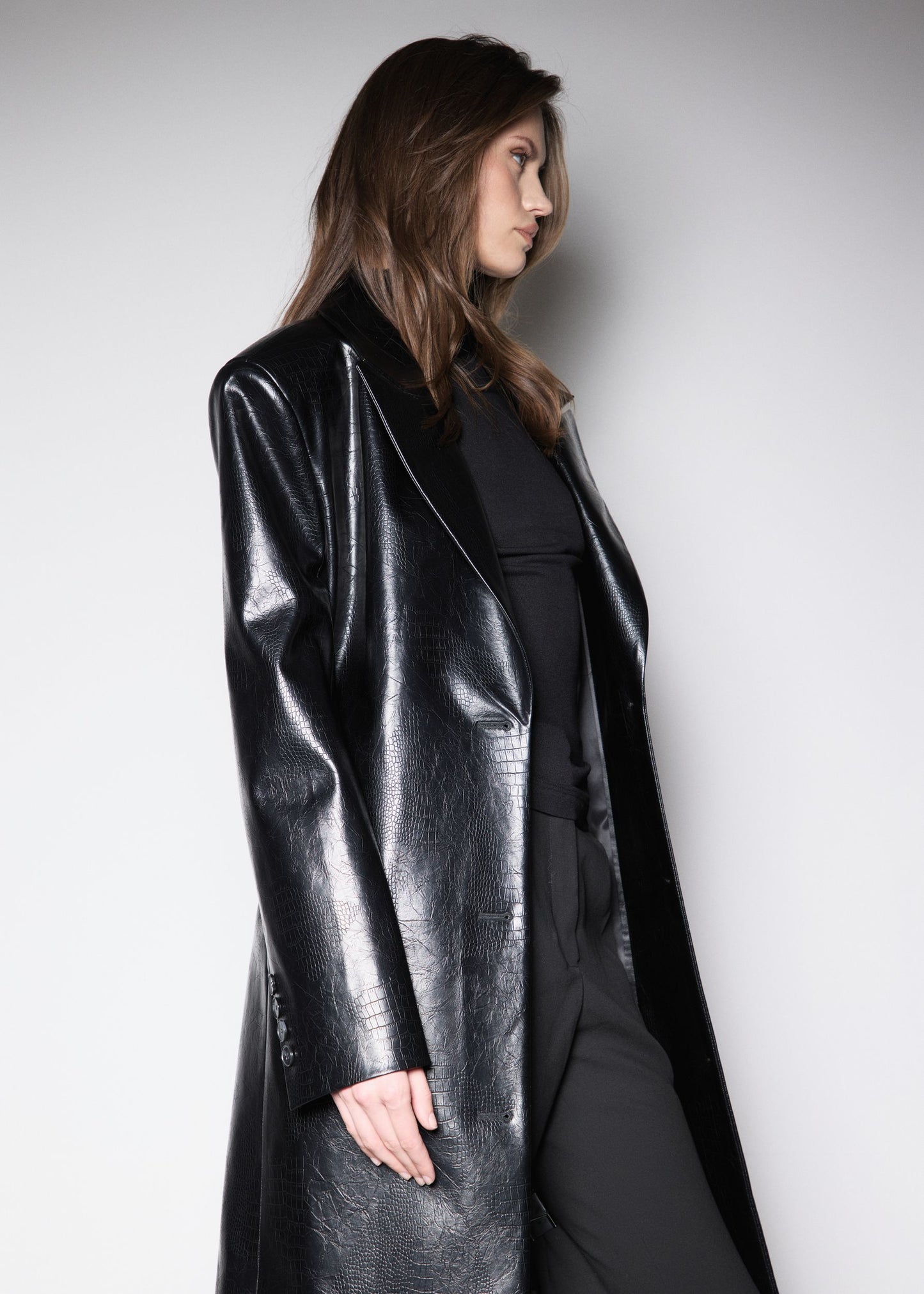 KENNEDY TRENCH. BLACK PREMIUM VEGAN CROCO LEATHER