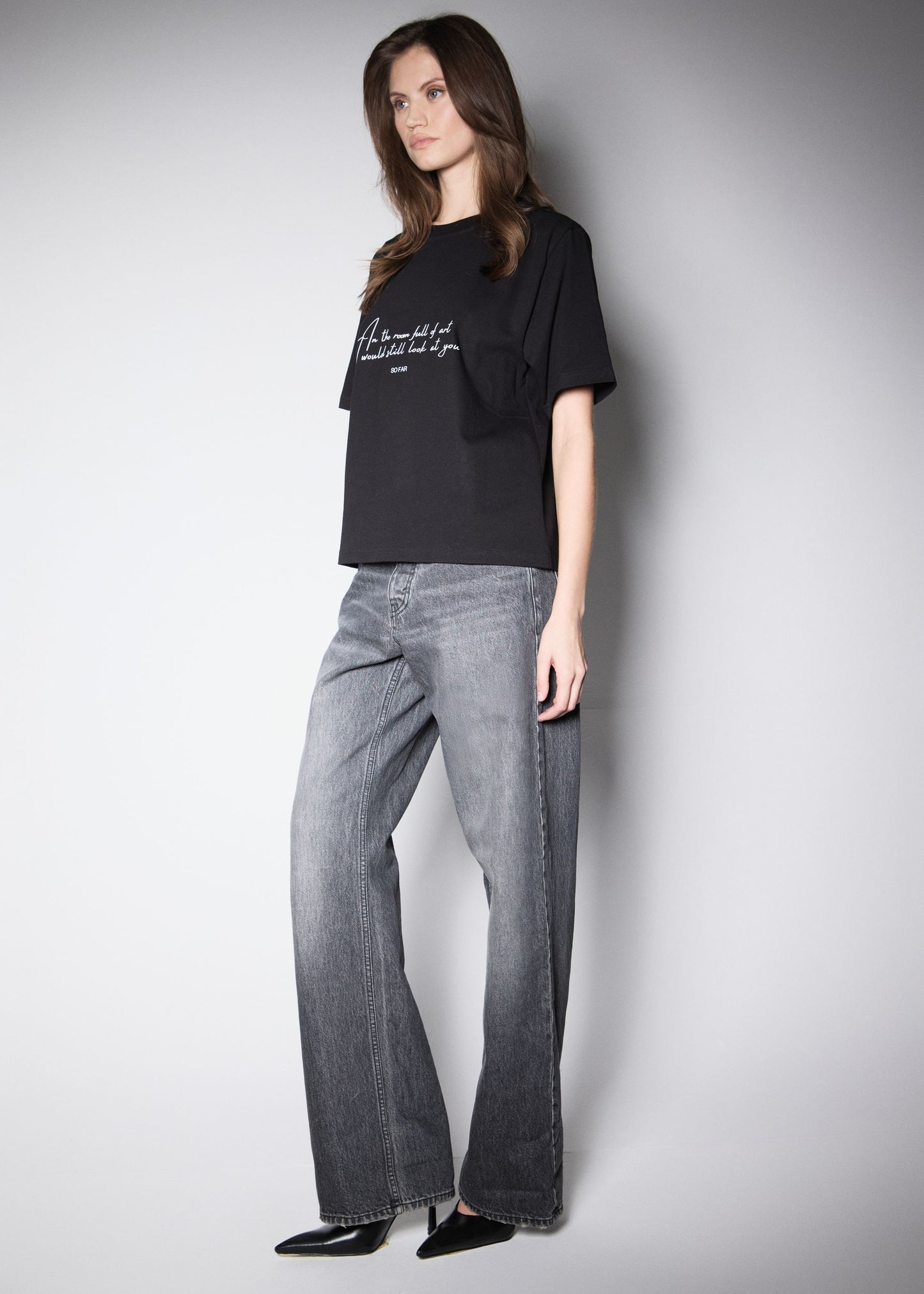 BLACK LOOSEFIT JEANS. UNISEX