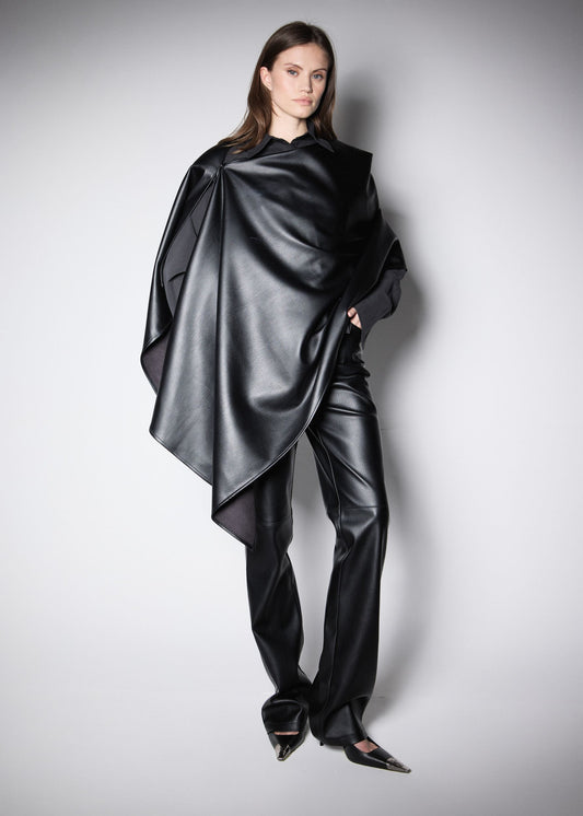 BASQUE. BLACK PREMIUM VEGAN LEATHER